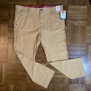Wrangler Straight Fit Rugged Utility Tan/Khaki Pants Size 42x30 - New, NWT